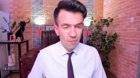 Snapshot of hard_and_juici chatting on February 17, 2025, 2:04 pm Steve online show from February 17, 2025, 2:04 pm