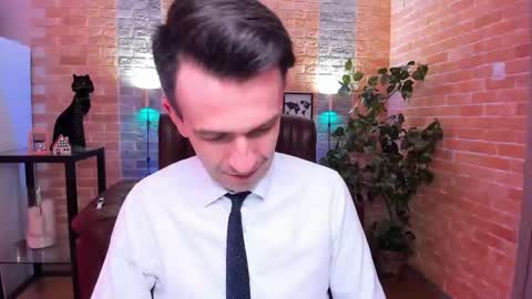 Snapshot of hard_and_juici chatting on February 19, 2025, 6:21 pm Steve online show from February 19, 2025, 6:21 pm