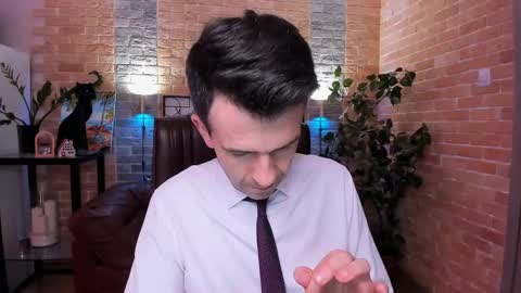 Snapshot of hard_and_juici chatting on February 24, 2025, 5:20 pm Steve online show from February 24, 2025, 5:20 pm