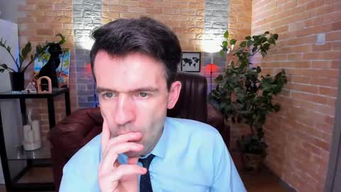 Snapshot of hard_and_juici chatting on March 3, 2025, 1:42 pm Steve online show from March 3, 2025, 1:42 pm