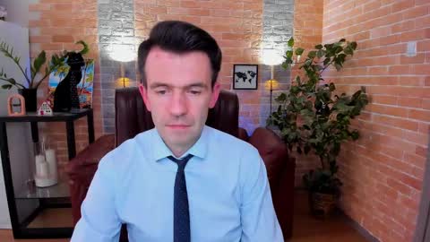 Snapshot of hard_and_juici chatting on March 7, 2025, 1:18 pm Steve online show from March 7, 2025, 1:18 pm