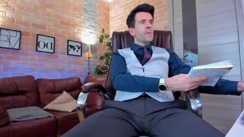 Snapshot of hard_and_juici chatting on March 10, 2025, 12:15 pm Steve online show from March 10, 2025, 12:15 pm