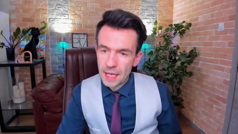 Snapshot of hard_and_juici chatting on March 10, 2025, 3:20 pm Steve online show from March 10, 2025, 3:20 pm