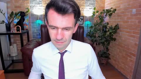 Snapshot of hard_and_juici chatting on March 11, 2025, 4:40 pm Steve online show from March 11, 2025, 4:40 pm