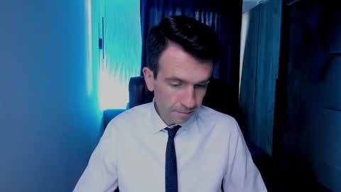 Snapshot of hard_and_juici chatting on October 20, 2025, 1:11 pm Steve online show from October 20, 2025, 1:11 pm