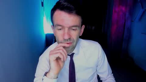 Snapshot of hard_and_juici chatting on October 26, 2025, 3:23 am Steve online show from October 26, 2025, 3:23 am