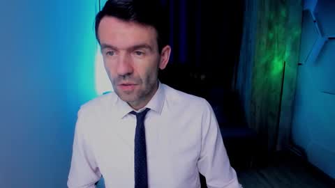 Snapshot of hard_and_juici chatting on October 27, 2025, 3:32 am Steve online show from October 27, 2025, 3:32 am