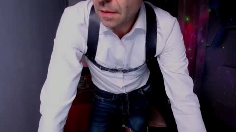 Snapshot of hard_and_juici chatting on November 2, 2025, 3:20 am Steve online show from November 2, 2025, 3:20 am