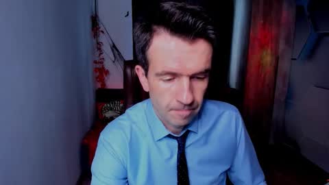 Snapshot of hard_and_juici chatting on November 3, 2025, 11:55 am Steve online show from November 3, 2025, 11:55 am