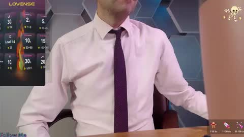 Snapshot of hard_and_juici chatting on November 16, 2025, 3:34 am Steve online show from November 16, 2025, 3:34 am