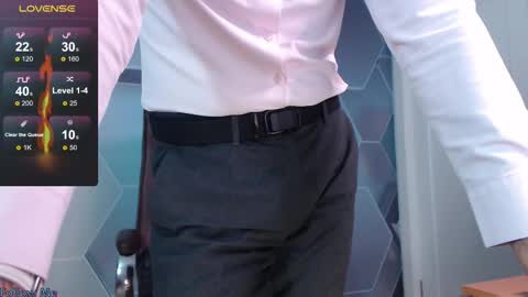 Snapshot of hard_and_juici chatting on November 25, 2025, 12:16 pm Steve online show from November 25, 2025, 12:16 pm