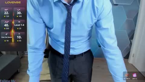 Snapshot of hard_and_juici chatting on December 3, 2025, 10:46 am Steve online show from December 3, 2025, 10:46 am