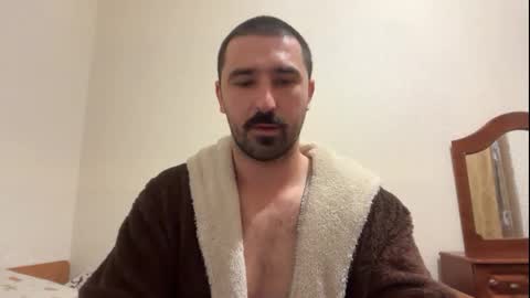 Snapshot of hard_to_obey chatting on November 1, 2025, 7:38 pm Vadim online show from November 1, 2025, 7:38 pm