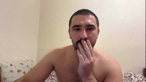 Snapshot of hard_to_obey chatting on November 3, 2025, 8:10 pm Vadim online show from November 3, 2025, 8:10 pm