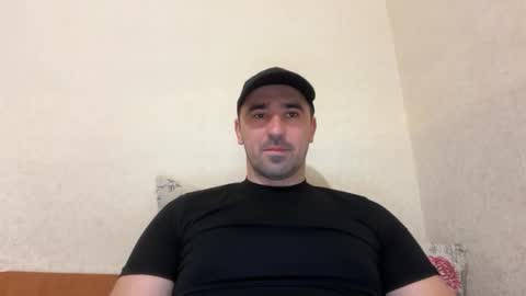 Snapshot of hard_to_obey chatting on November 14, 2025, 3:44 pm Vadim online show from November 14, 2025, 3:44 pm