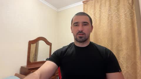 Snapshot of hard_to_obey chatting on November 22, 2025, 5:34 pm Vadim online show from November 22, 2025, 5:34 pm