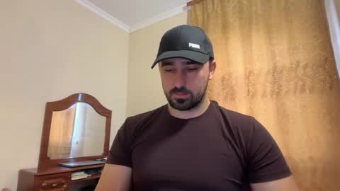 Snapshot of hard_to_obey chatting on November 30, 2025, 12:20 pm Vadim online show from November 30, 2025, 12:20 pm