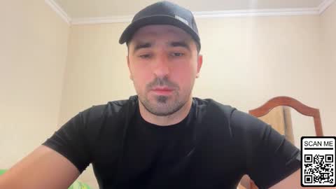 Snapshot of hard_to_obey chatting on December 5, 2025, 8:16 pm Vadim online show from December 5, 2025, 8:16 pm