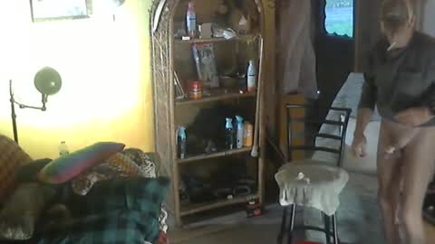 Snapshot of hardinhand44 chatting on October 31, 2025, 9:27 pm john nobles online show from October 31, 2025, 9:27 pm