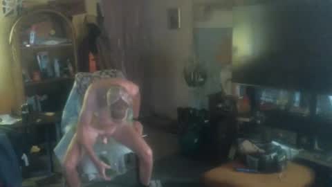 Snapshot of hardinhand44 chatting on November 16, 2025, 12:16 am john nobles online show from November 16, 2025, 12:16 am