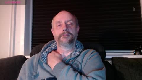 Snapshot of hardmrlazy chatting on March 2, 2025, 6:40 pm MrLazy online show from March 2, 2025, 6:40 pm