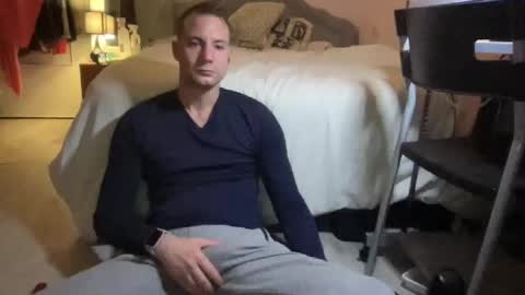 Snapshot of hardnstyle chatting on November 15, 2025, 7:10 pm HARD AND STYLE online show from November 15, 2025, 7:10 pm