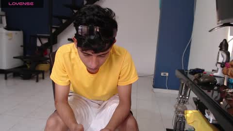 Snapshot of hardsexlove08 chatting on December 24, 2024, 10:17 pm Andres Dean online show from December 24, 2024, 10:17 pm