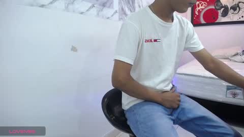 Snapshot of hardsexlove08 chatting on December 29, 2024, 4:48 am Andres Dean online show from December 29, 2024, 4:48 am