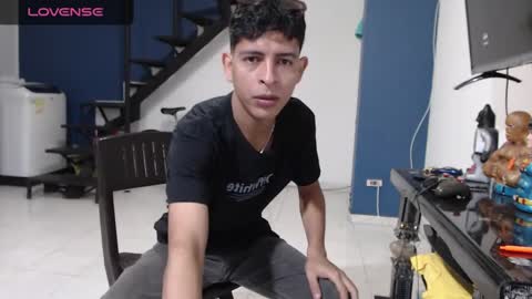 Snapshot of hardsexlove08 chatting on January 10, 2025, 11:22 am Andres Dean online show from January 10, 2025, 11:22 am