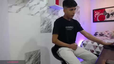 Snapshot of hardsexlove08 chatting on March 11, 2025, 9:48 pm Andres Dean online show from March 11, 2025, 9:48 pm