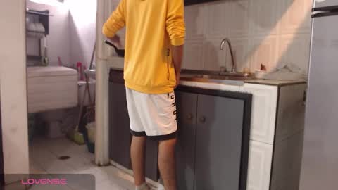 Snapshot of hardsexlove08 chatting on September 8, 2025, 7:24 pm Andres Dean online show from September 8, 2025, 7:24 pm