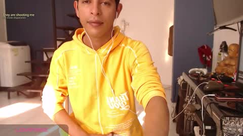 Snapshot of hardsexlove08 chatting on September 17, 2025, 9:27 pm Andres Dean online show from September 17, 2025, 9:27 pm