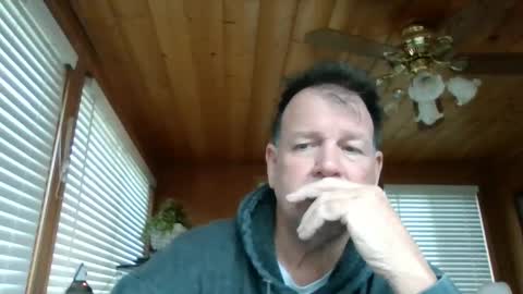 Snapshot of hardsweetandsticky chatting on December 16, 2024, 6:49 pm HSS online show from December 16, 2024, 6:49 pm