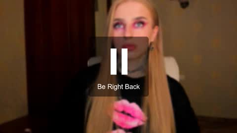 Julia online show from October 2, 2025, 5:25 am