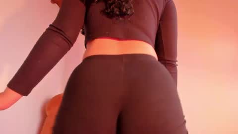 Snapshot of harley_red chatting on February 14, 2025, 6:45 am Annie online show from February 14, 2025, 6:45 am