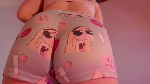 Snapshot of harley_red chatting on December 4, 2025, 6:12 am Annie online show from December 4, 2025, 6:12 am