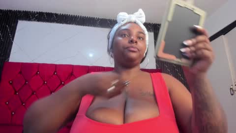 Snapshot of harleyevaans chatting on January 13, 2025, 12:13 pm Harley Evaans online show from January 13, 2025, 12:13 pm