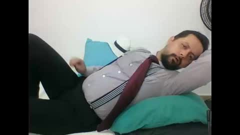 Snapshot of harry_goldenmillerx10fun chatting on December 3, 2024, 8:28 pm  Harry    online show from December 3, 2024, 8:28 pm