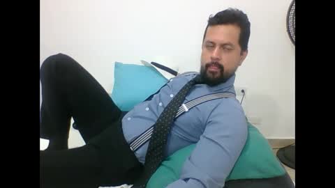 Snapshot of harry_goldenmillerx10fun chatting on December 4, 2024, 3:21 pm  Harry    online show from December 4, 2024, 3:21 pm