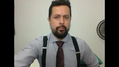 Snapshot of harry_goldenmillerx10fun chatting on December 6, 2024, 3:33 pm  Harry    online show from December 6, 2024, 3:33 pm