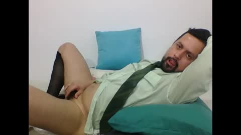 Snapshot of harry_goldenmillerx10fun chatting on December 11, 2024, 9:23 pm  Harry    online show from December 11, 2024, 9:23 pm