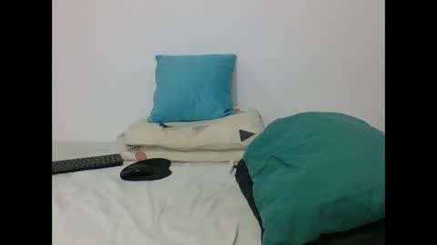 Snapshot of harry_goldenmillerx10fun chatting on February 8, 2025, 6:55 pm  Harry    online show from February 8, 2025, 6:55 pm