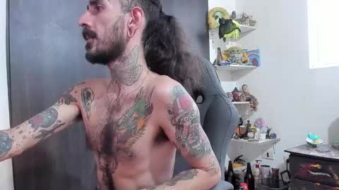 Snapshot of harry_reems_ chatting on November 16, 2025, 9:42 pm OMAR online show from November 16, 2025, 9:42 pm