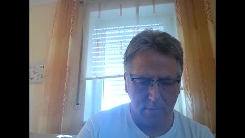 Snapshot of hartl67 chatting on March 2, 2025, 2:32 pm hartl67 online show from March 2, 2025, 2:32 pm