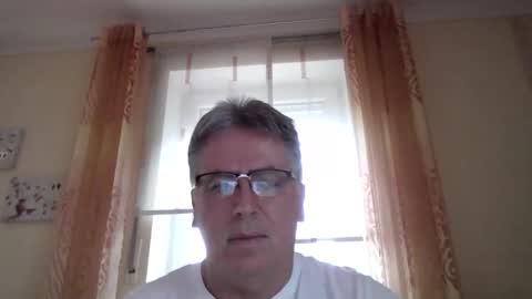 Snapshot of hartl67 chatting on December 18, 2025, 2:45 pm hartl67 online show from December 18, 2025, 2:45 pm