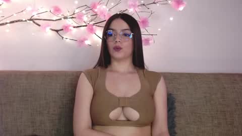 Snapshot of haru_blossom chatting on January 30, 2025, 5:28 pm online show from January 30, 2025, 5:28 pm