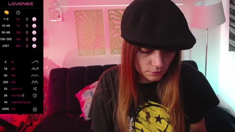 Snapshot of hat_girl chatting on January 10, 2025, 9:20 pm Nicole online show from January 10, 2025, 9:20 pm