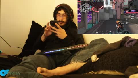 Snapshot of hatsumotokyoto chatting on January 30, 2025, 11:45 pm More content   2   online show from January 30, 2025, 11:45 pm