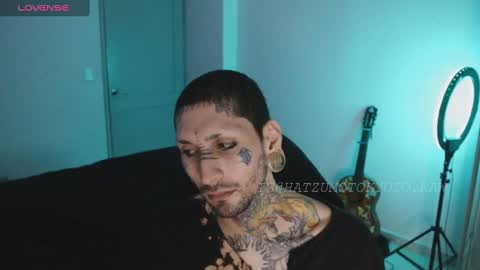 Snapshot of hatsumotokyoto chatting on October 9, 2025, 4:32 am More content   2   online show from October 9, 2025, 4:32 am