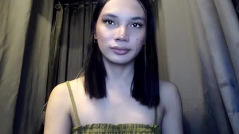 LALA A online show from November 17, 2025, 4:51 am